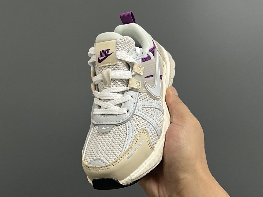 图片[3]-NK 新款V2K鞋带扣儿童老爹鞋 尺码：26-35码 经典V2K老爹款式🆕 上脚超酷🆒 优质皮料拼接，质感满满‼️ 橡胶耐磨防滑大底，脚感超赞👍🏻 鞋带扣设计，穿脱超方便✌🏻-选品中心