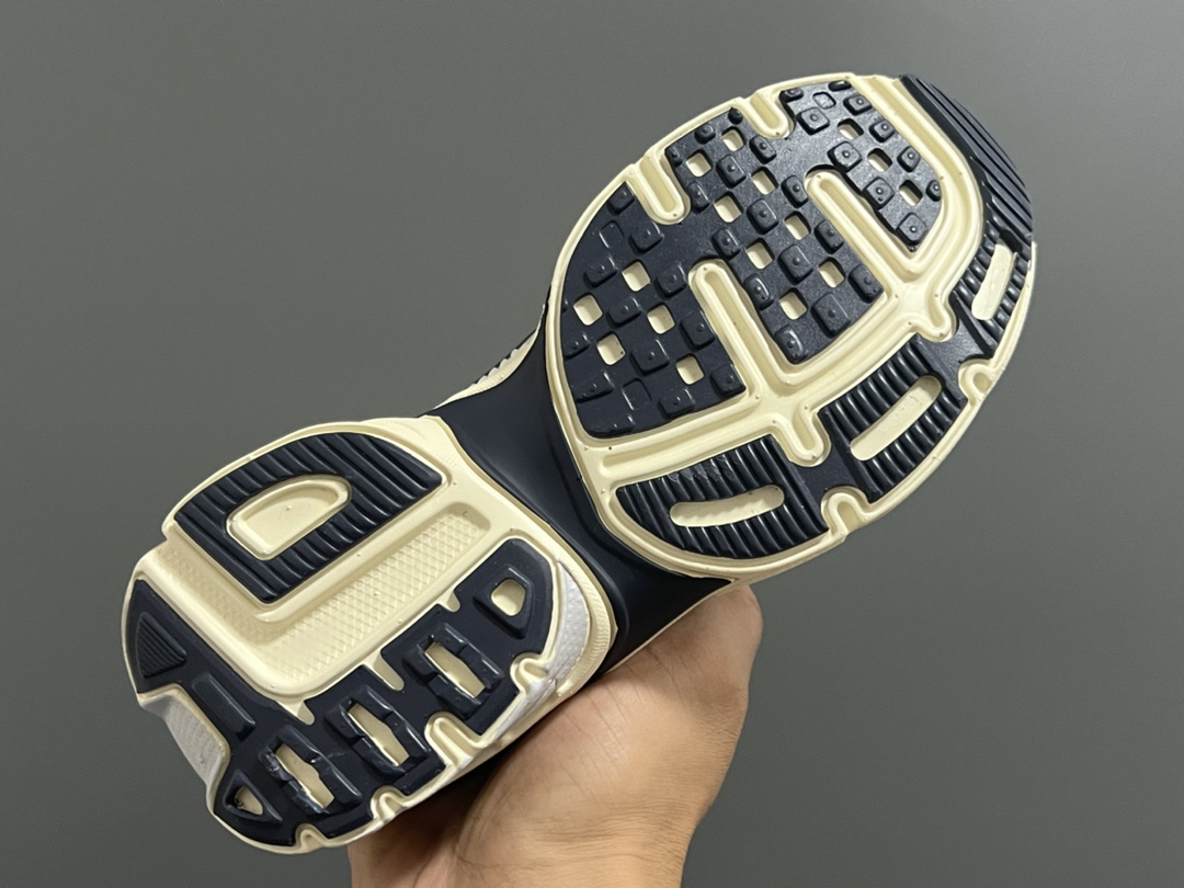 图片[5]-新工厂 NK V2K鞋带扣儿童老爹鞋26-35码 经典V2K老爹款式🆕 优质皮料拼接，质感满满‼️ 橡胶耐磨防滑大底，脚感超赞👍🏻 鞋带扣设计，穿脱超方便✌🏻-选品中心