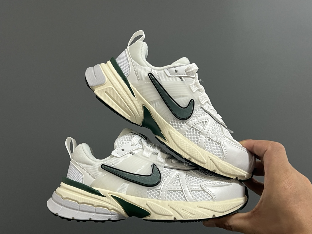 图片[8]-新工厂 NK V2K鞋带扣儿童老爹鞋26-35码 经典V2K老爹款式🆕 优质皮料拼接，质感满满‼️ 橡胶耐磨防滑大底，脚感超赞👍🏻 鞋带扣设计，穿脱超方便✌🏻-选品中心