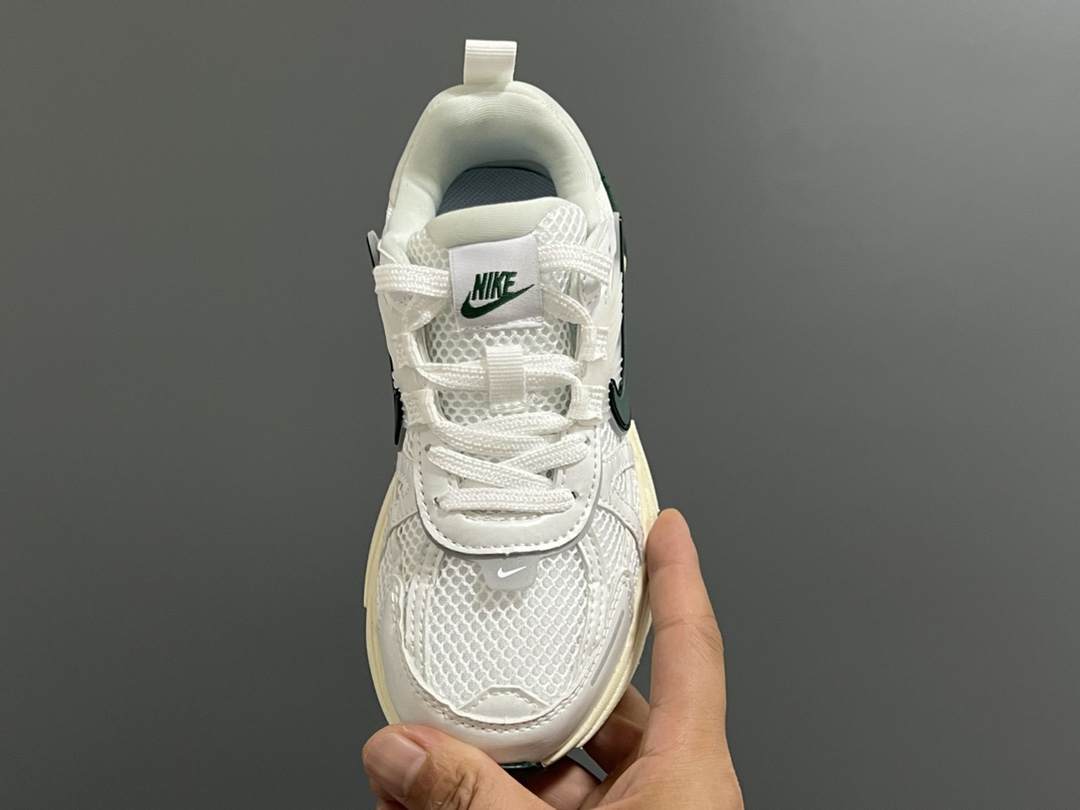 图片[9]-新工厂 NK V2K鞋带扣儿童老爹鞋26-35码 经典V2K老爹款式🆕 优质皮料拼接，质感满满‼️ 橡胶耐磨防滑大底，脚感超赞👍🏻 鞋带扣设计，穿脱超方便✌🏻-选品中心