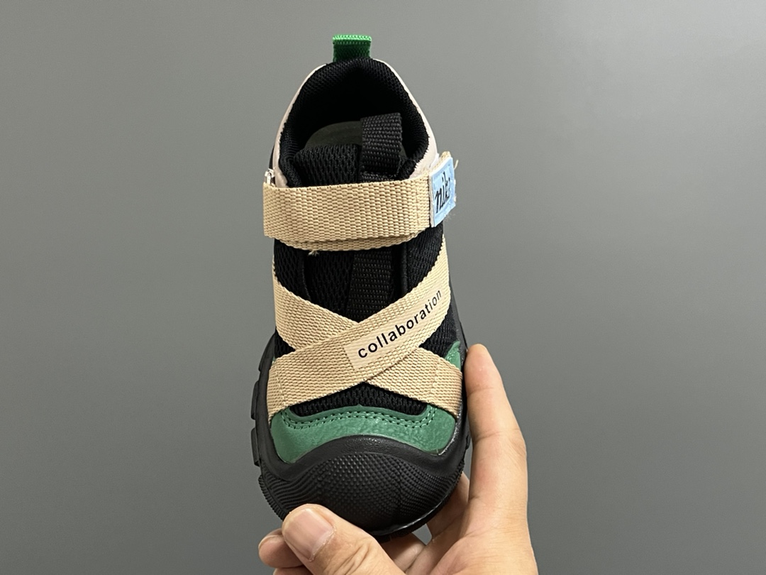 图片[8]-价格调整 NK新款交叉魔术贴儿童运动鞋 尺码：27-37码 包头款式设计，保护稚嫩脚丫🦶 交叉魔术贴设计，穿脱方便✌🏻 耐磨防滑大底，脚感超赞👍🏻-选品中心