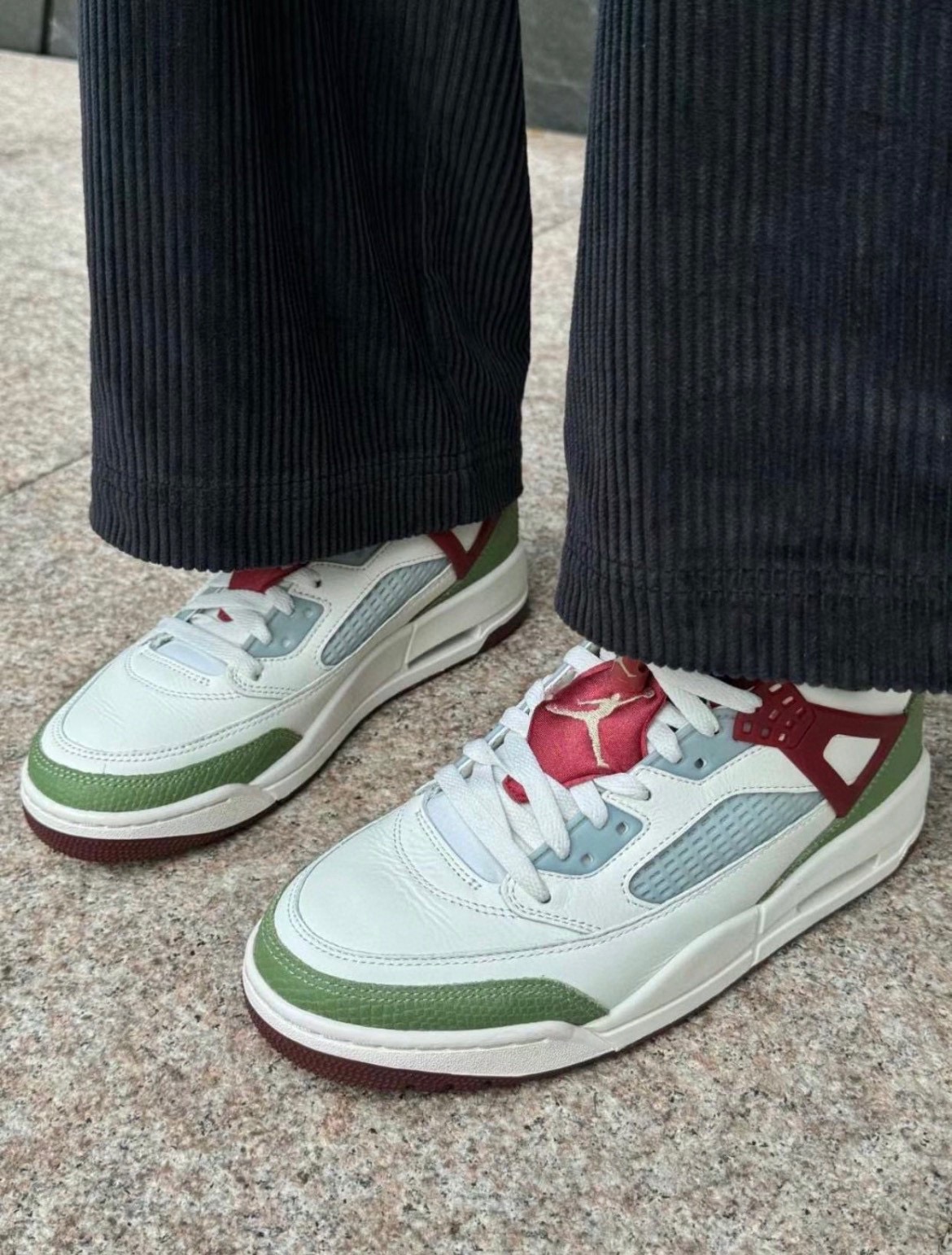 图片[8]-开学推荐5 JORDAN spikize乔 3.5代专g版鞋带扣儿童篮球鞋 尺码：22-37码 经典乔3.5代专柜版❤️ 出了小童款，真的太赞啦👏🏻 优质皮料拼接，质感满分💯 鞋带扣设计，穿脱超级方便✌🏻-选品中心