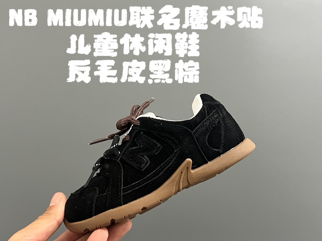 图片[4]-牛B MIUMIU联名魔术贴儿童休闲鞋 尺码：24-37码 超赞的联名系列🆕 魔术贴设计，穿脱超方便✌🏻 耐磨防滑大底，脚感超赞👍🏻 时髦感十足✨-选品中心