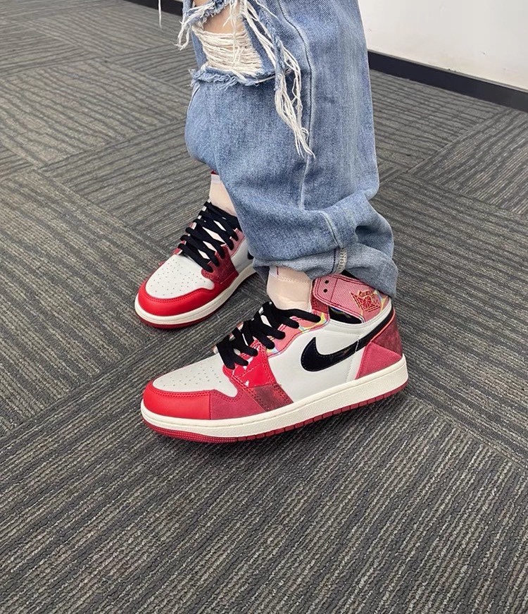 图片[9]-开学推荐 乔1高帮头层拼接儿童运动鞋 尺码：22-37.5码 优质头层皮料拼接，质感满满💯 拼接配色超级好看😍 耐磨防滑大底，脚感超赞👍🏻-选品中心