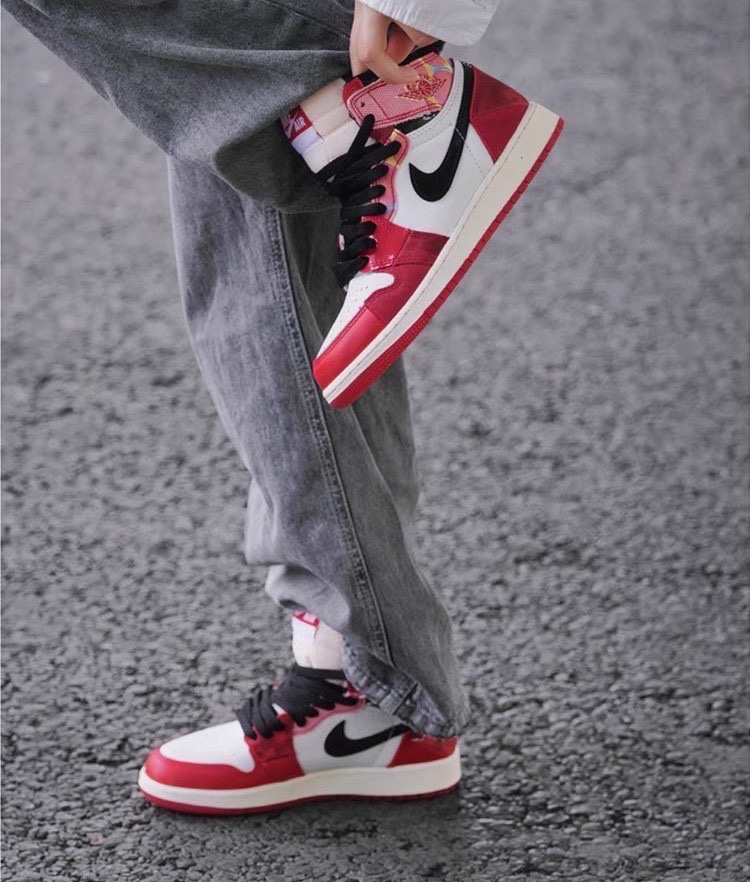 图片[8]-开学推荐 乔1高帮头层拼接儿童运动鞋 尺码：22-37.5码 优质头层皮料拼接，质感满满💯 拼接配色超级好看😍 耐磨防滑大底，脚感超赞👍🏻-选品中心