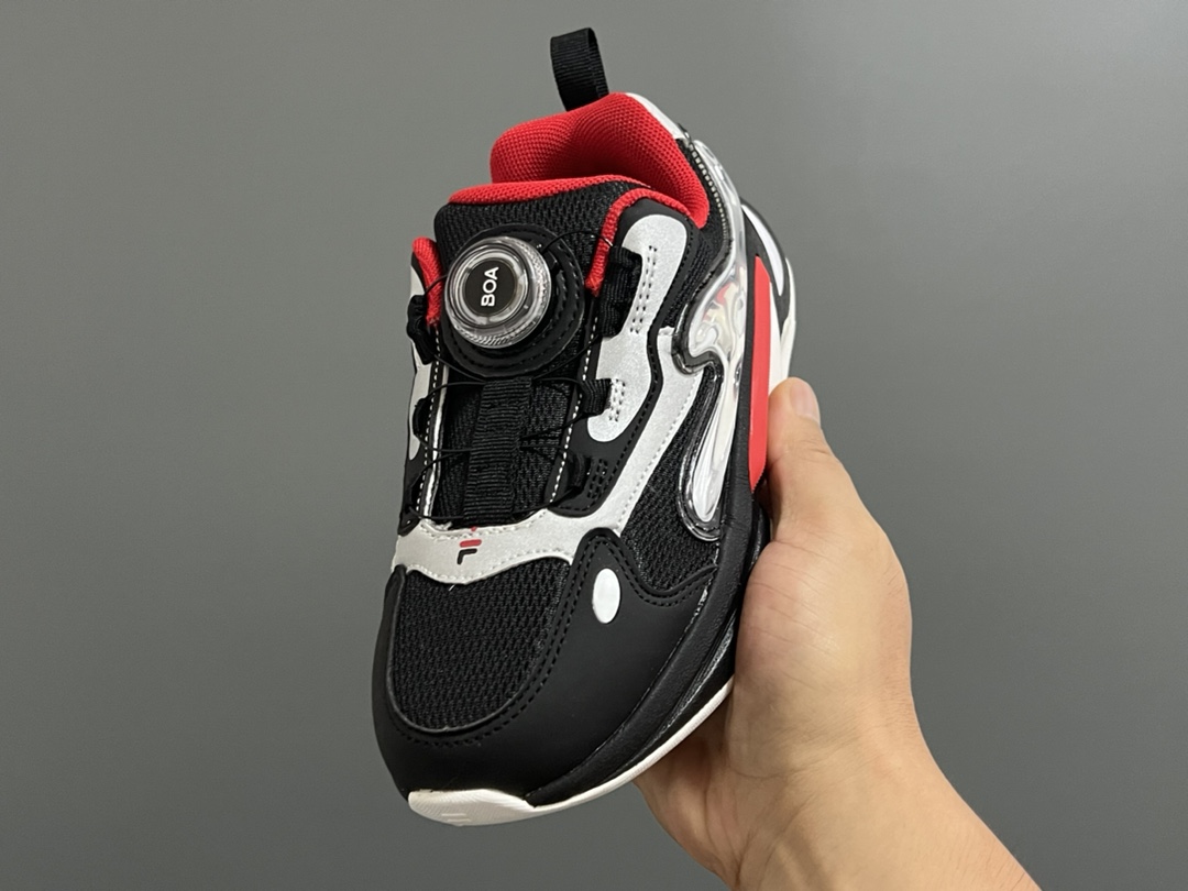 图片[3]-菲LE新款鲸鱼锁扣儿童运动鞋 尺码：32-35码 真正的国外订单尾货🆕 专G同步新品❤️ 原装鞋面材料，质感满分 超轻胶囊大底，脚感超赞👍🏻 精致BOA锁扣，超级好穿✔️-选品中心