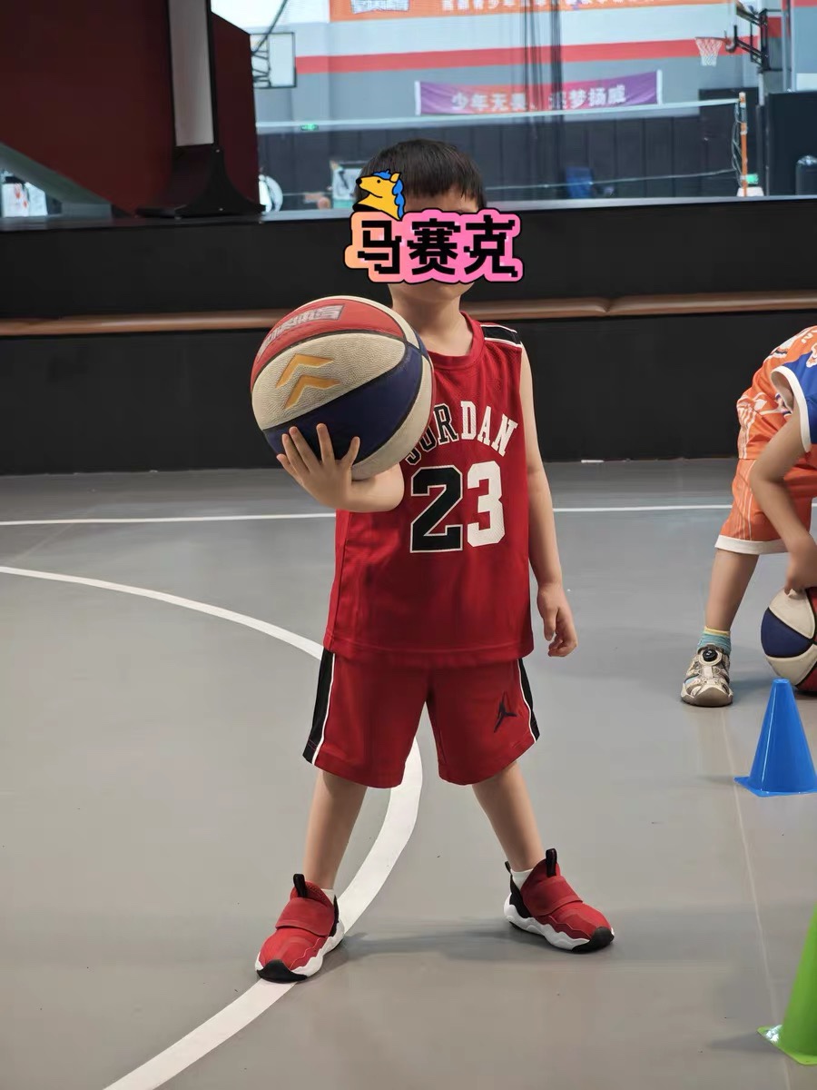 图片[7]-乔丹小鲨鱼网纱儿童一脚蹬魔术贴运动鞋22-37码 网纱拼接设计，透气又舒适☁️ 一脚蹬➕魔术贴，轻松调节✌🏻 大小童鞋底匠心打造，，脚感太赞啦👍🏻-选品中心