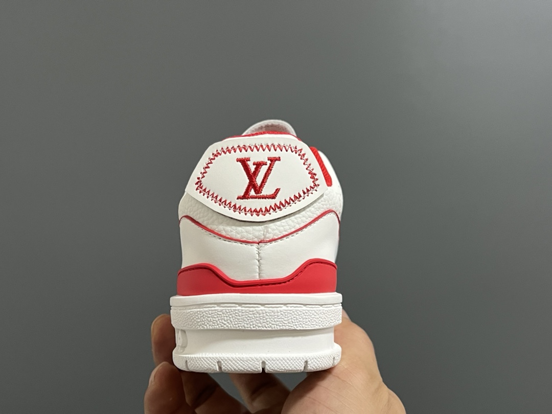 图片[7]-L家新款时尚鞋带扣儿童板鞋 尺码：26-37码 经典大牌板鞋🆕 百搭又时髦✨ 鞋带扣设计穿脱方便✌🏻 优质皮料拼接，质感满满💯-选品中心