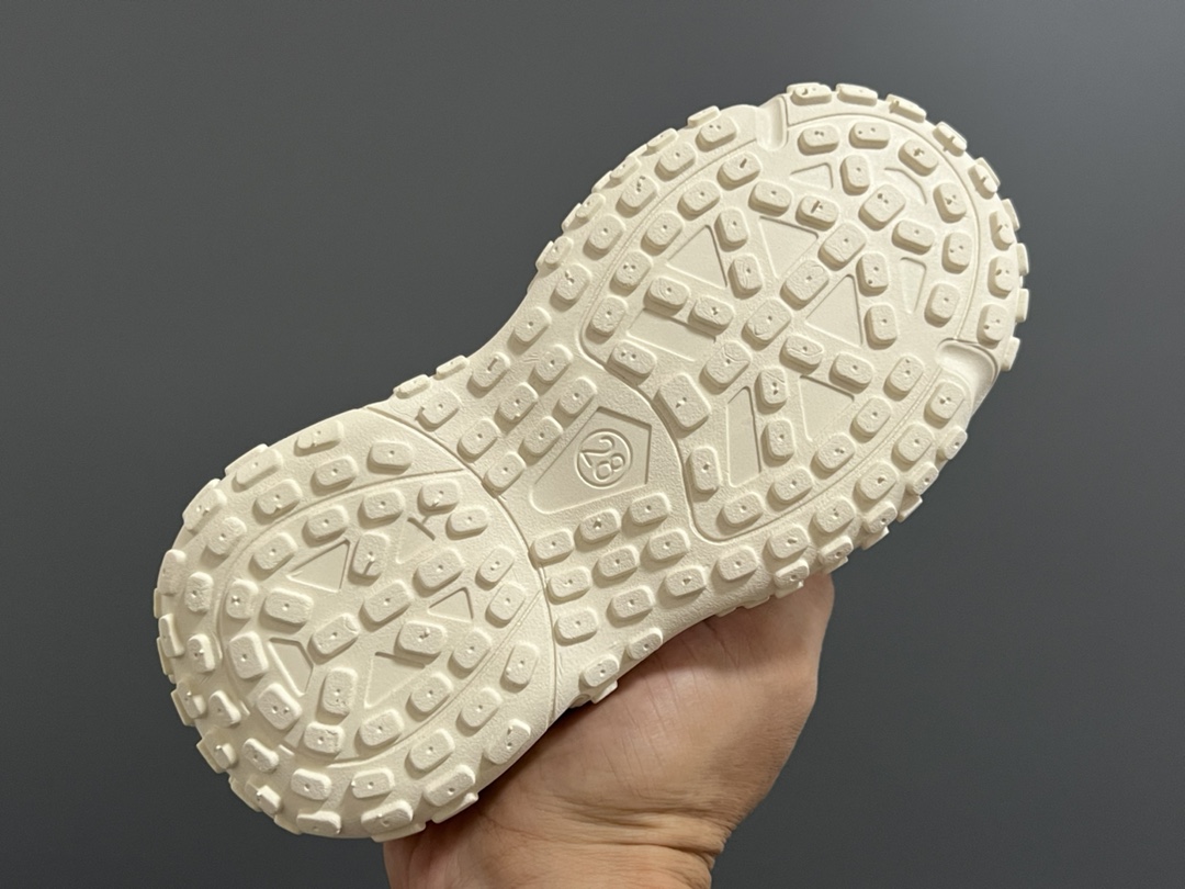 图片[8]-NK 新款双魔术贴儿童轮胎鞋 尺码：26-37码 超爱的轮胎🛞系列 双魔术贴设计，穿脱方便✔️ 耐磨防滑大底，脚感超赞👍🏻-选品中心