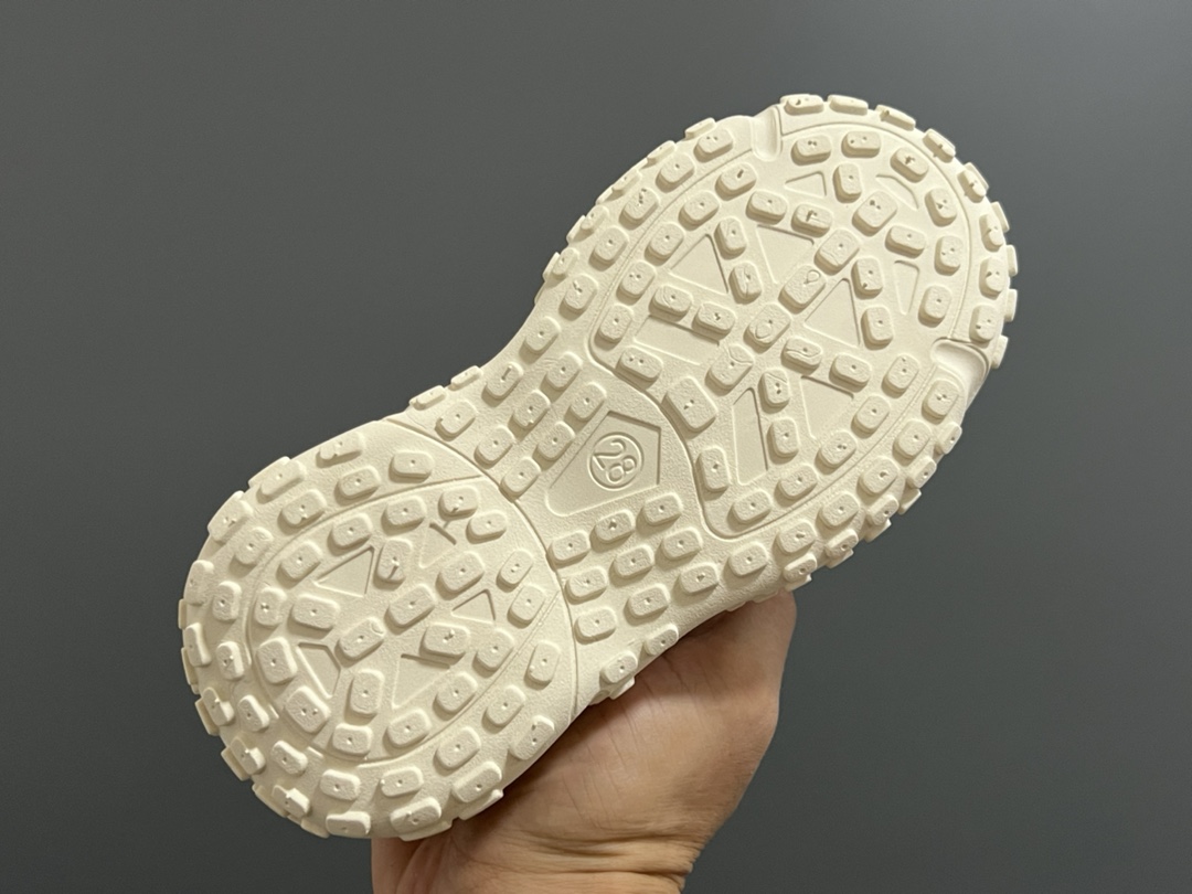 图片[8]-NK 新款双魔术贴儿童轮胎鞋 尺码：26-37码 超爱的轮胎🛞系列 双魔术贴设计，穿脱方便✔️ 耐磨防滑大底，脚感超赞👍🏻-选品中心