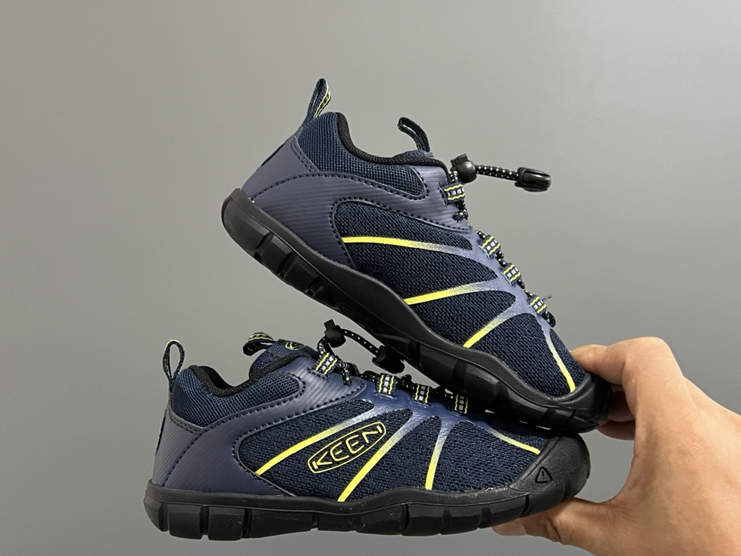 图片[9]-KEE*潮牌新款chandler 2cnx 冒险款户外网面儿童运动鞋 尺码：24-37码 KEEN专柜同步新品🆕 户外大佬出品，必备时尚单品❤️ 松紧扣设计，穿脱方便✌🏻 橡胶耐磨防滑大底，脚感超赞👍🏻-选品中心