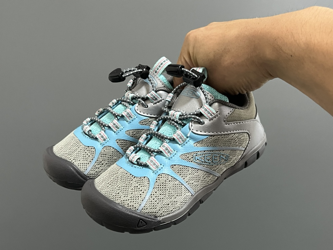 图片[2]-KEE*潮牌新款chandler 2cnx 冒险款户外网面儿童运动鞋 尺码：24-37码 户外大佬出品，必备时尚单品❤️ 松紧扣设计，穿脱方便✌🏻 橡胶耐磨防滑大底，脚感超赞👍🏻-选品中心