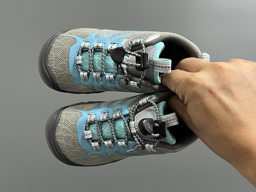 KEE*潮牌新款chandler 2cnx 冒险款户外网面儿童运动鞋 尺码：24-37码 户外大佬出品，必备时尚单品❤️ 松紧扣设计，穿脱方便✌🏻 橡胶耐磨防滑大底，脚感超赞👍🏻-选品中心