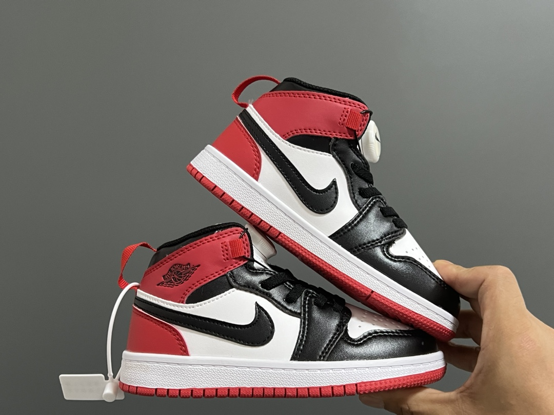 图片[9]-乔一中帮锁扣儿童运动鞋 尺码：22-37.5码 超棒的锁扣系列🔥 经典乔一中帮款式🆕 优质皮料质感超赞👍🏻 耐磨防滑大底，脚感超舒服☁️-选品中心