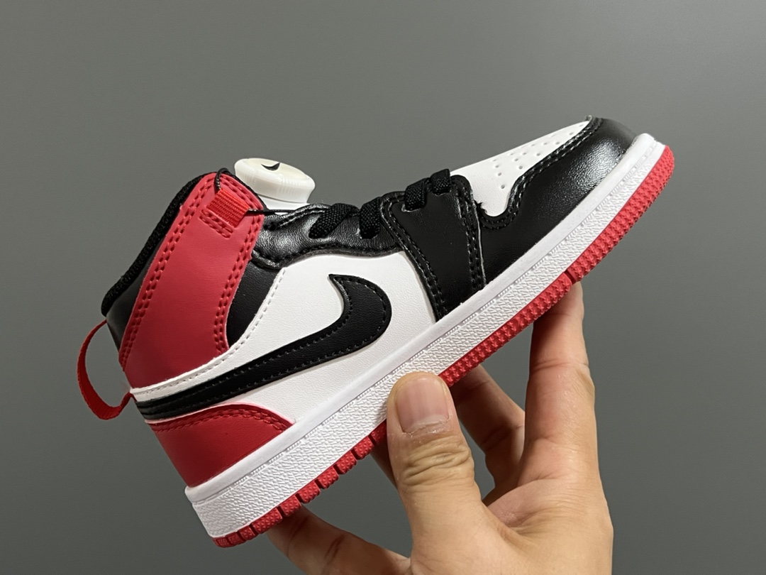 图片[6]-乔一中帮锁扣儿童运动鞋 尺码：22-37.5码 超棒的锁扣系列🔥 经典乔一中帮款式🆕 优质皮料质感超赞👍🏻 耐磨防滑大底，脚感超舒服☁️-选品中心