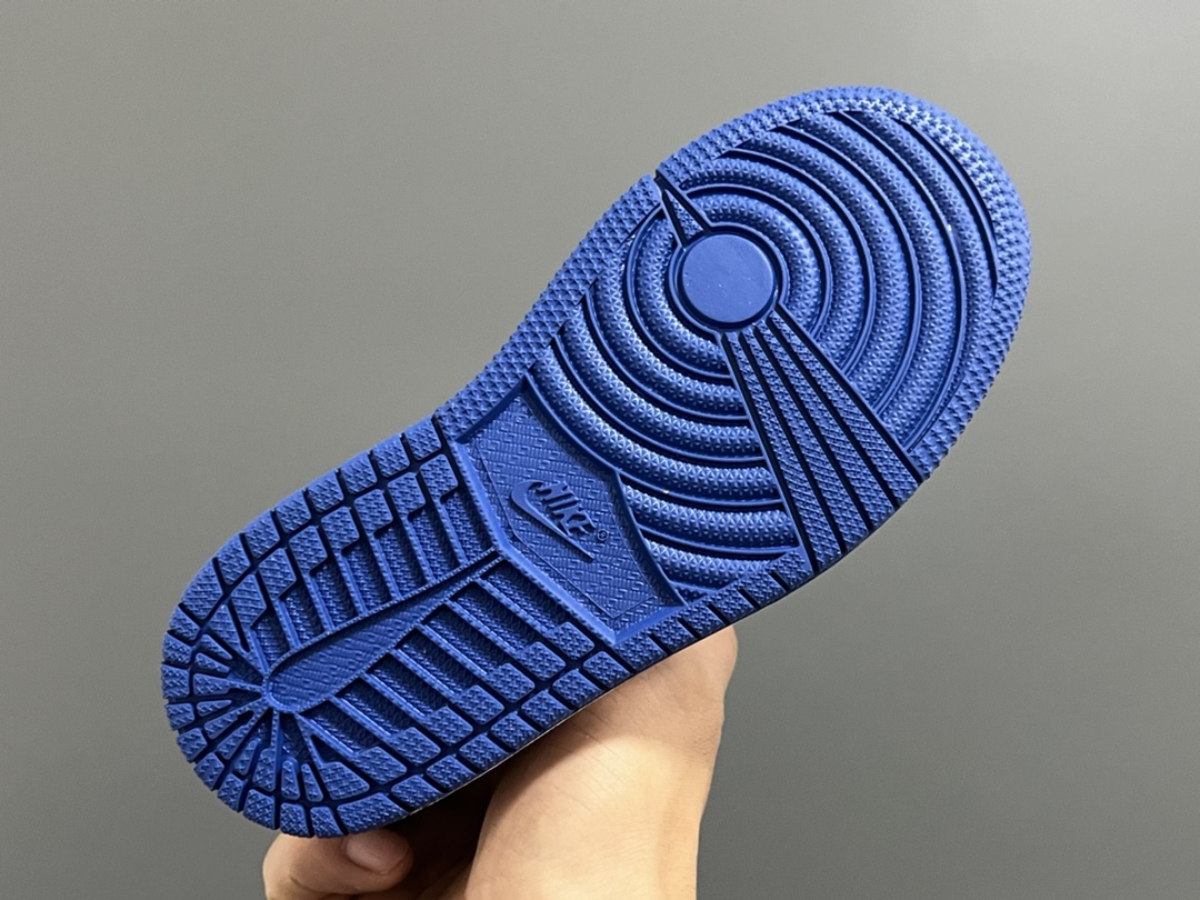 图片[7]-乔一中帮锁扣儿童运动鞋 尺码：22-37.5码 超棒的锁扣系列🔥 经典乔一中帮款式🆕 优质皮料质感超赞👍🏻 耐磨防滑大底，脚感超舒服☁️-选品中心