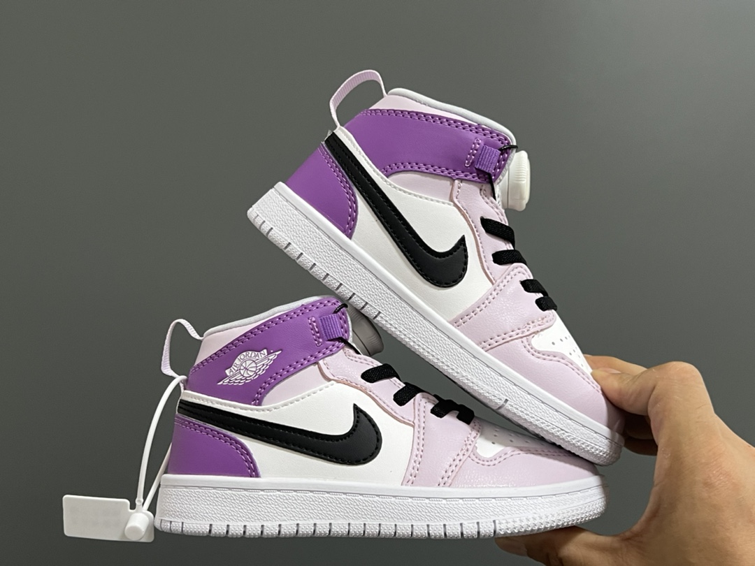 图片[9]-乔一中帮锁扣儿童运动鞋 尺码：22-37.5码 超棒的锁扣系列🔥 经典乔一中帮款式🆕 优质皮料质感超赞👍🏻 耐磨防滑大底，脚感超舒服☁️-选品中心