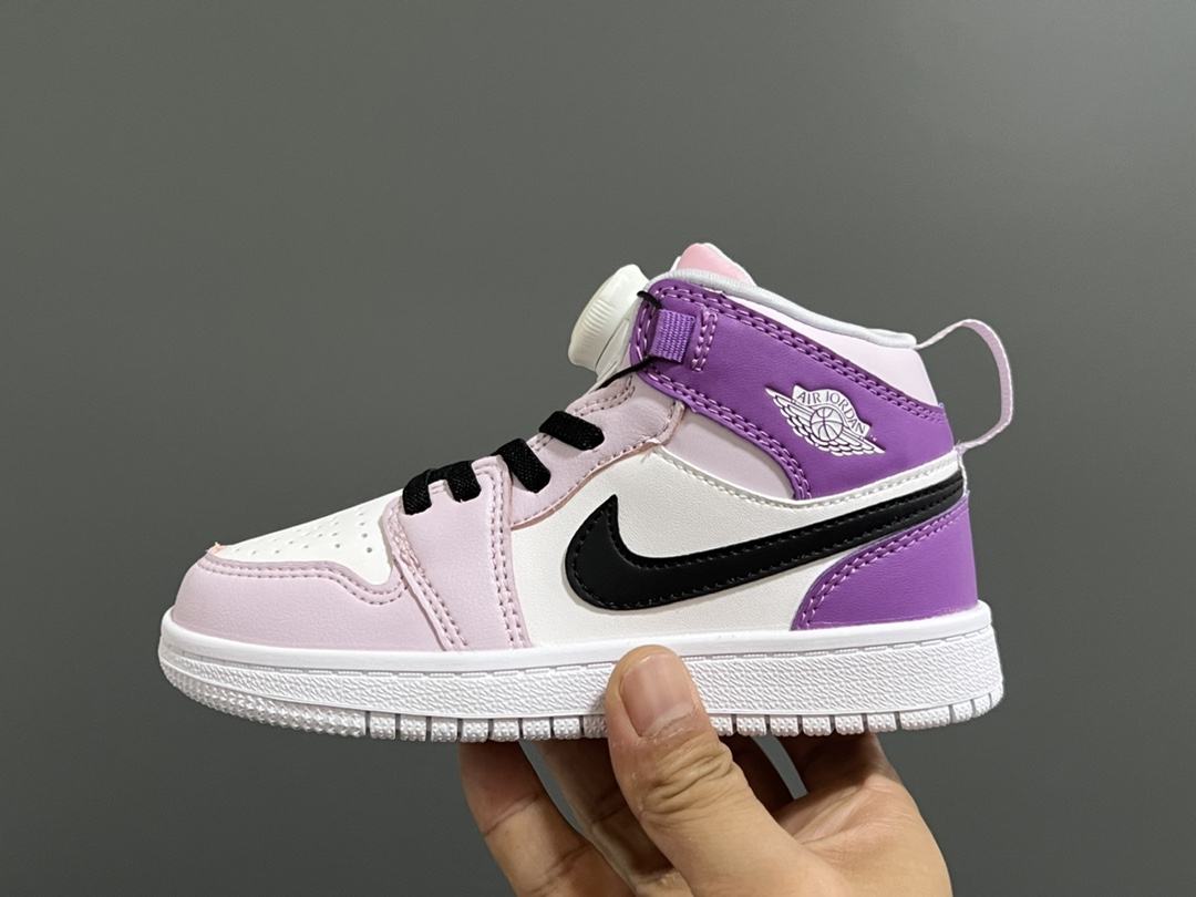 图片[4]-乔一中帮锁扣儿童运动鞋 尺码：22-37.5码 超棒的锁扣系列🔥 经典乔一中帮款式🆕 优质皮料质感超赞👍🏻 耐磨防滑大底，脚感超舒服☁️-选品中心