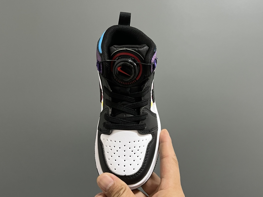 图片[8]-乔一中帮锁扣儿童运动鞋 尺码：22-37.5码 超棒的锁扣系列🔥 经典乔一中帮款式🆕 优质皮料质感超赞👍🏻 耐磨防滑大底，脚感超舒服☁️-选品中心