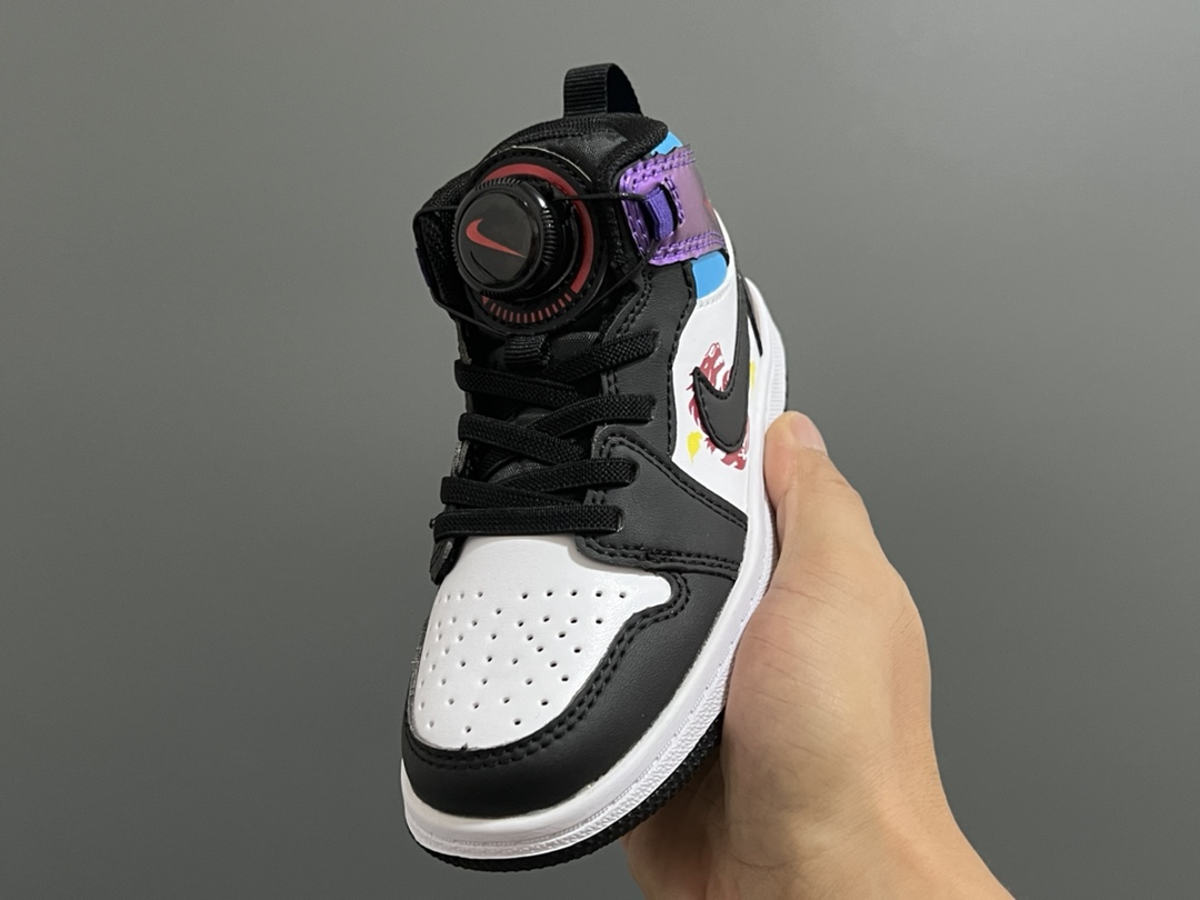 图片[3]-乔一中帮锁扣儿童运动鞋 尺码：22-37.5码 超棒的锁扣系列🔥 经典乔一中帮款式🆕 优质皮料质感超赞👍🏻 耐磨防滑大底，脚感超舒服☁️-选品中心