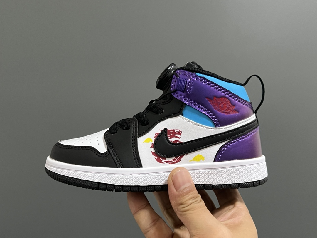 图片[4]-乔一中帮锁扣儿童运动鞋 尺码：22-37.5码 超棒的锁扣系列🔥 经典乔一中帮款式🆕 优质皮料质感超赞👍🏻 耐磨防滑大底，脚感超舒服☁️-选品中心