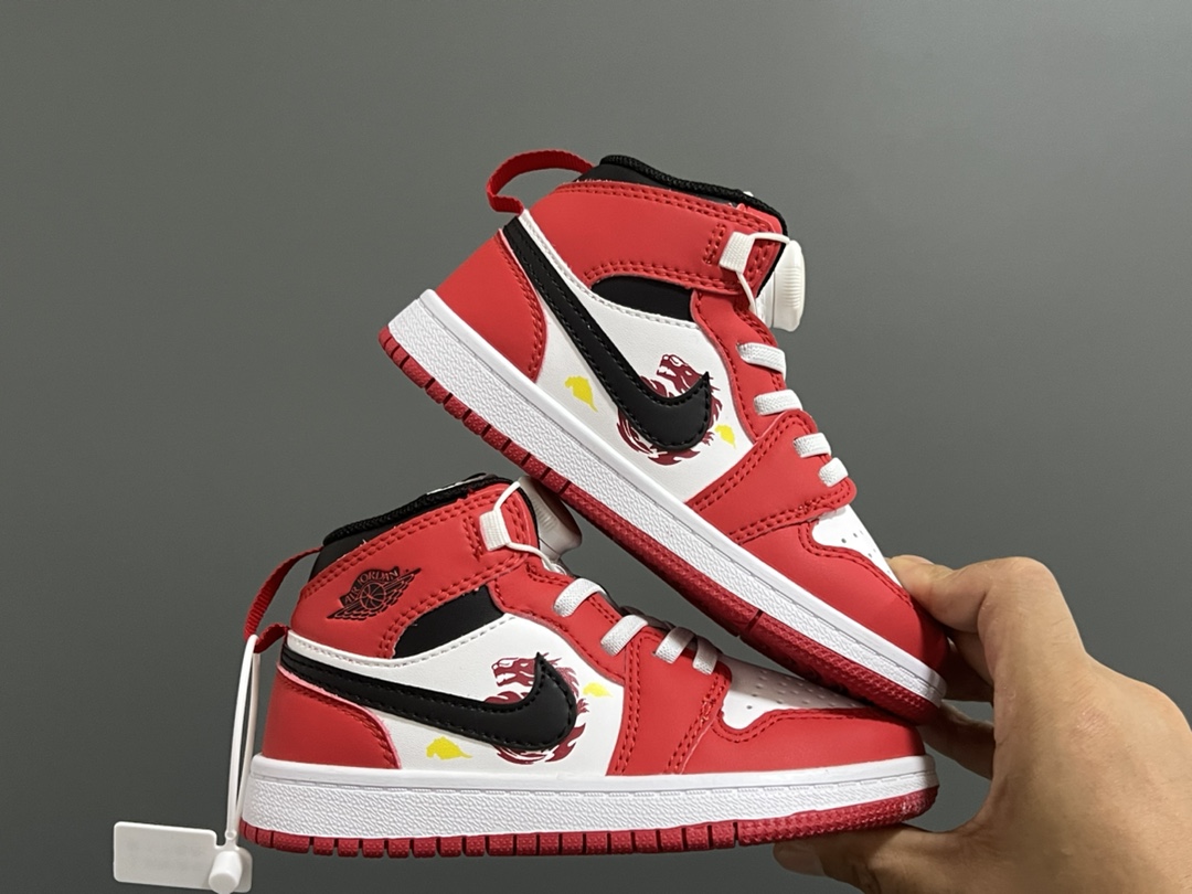 图片[8]-乔一中帮锁扣儿童运动鞋 尺码：22-37.5码 超棒的锁扣系列🔥 经典乔一中帮款式🆕 优质皮料质感超赞👍🏻 耐磨防滑大底，脚感超舒服☁️-选品中心