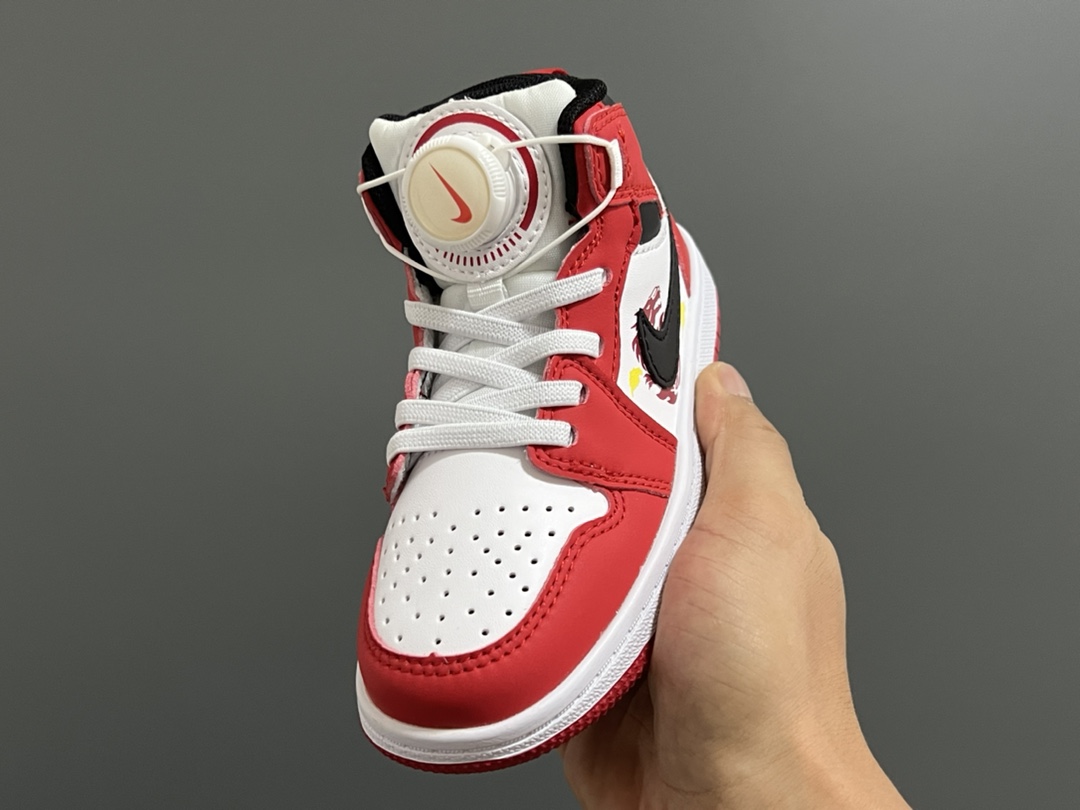 图片[3]-乔一中帮锁扣儿童运动鞋 尺码：22-37.5码 超棒的锁扣系列🔥 经典乔一中帮款式🆕 优质皮料质感超赞👍🏻 耐磨防滑大底，脚感超舒服☁️-选品中心