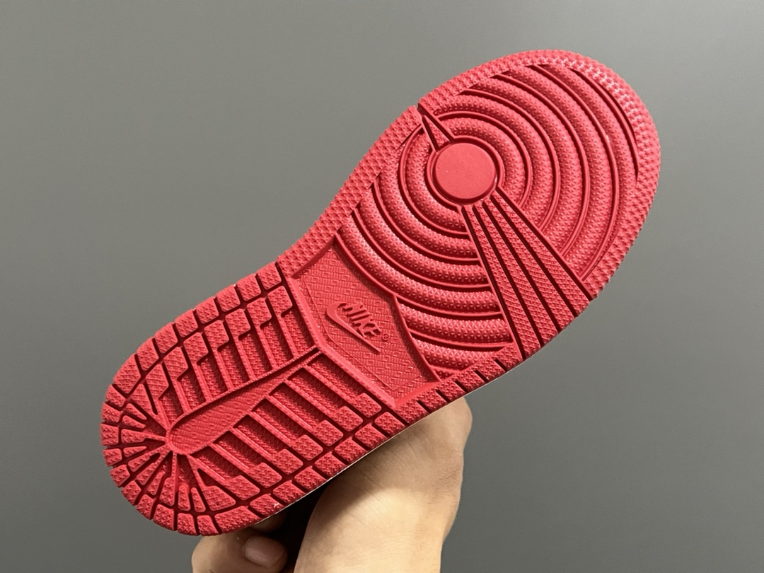 图片[6]-乔一中帮锁扣儿童运动鞋 尺码：22-37.5码 超棒的锁扣系列🔥 经典乔一中帮款式🆕 优质皮料质感超赞👍🏻 耐磨防滑大底，脚感超舒服☁️-选品中心