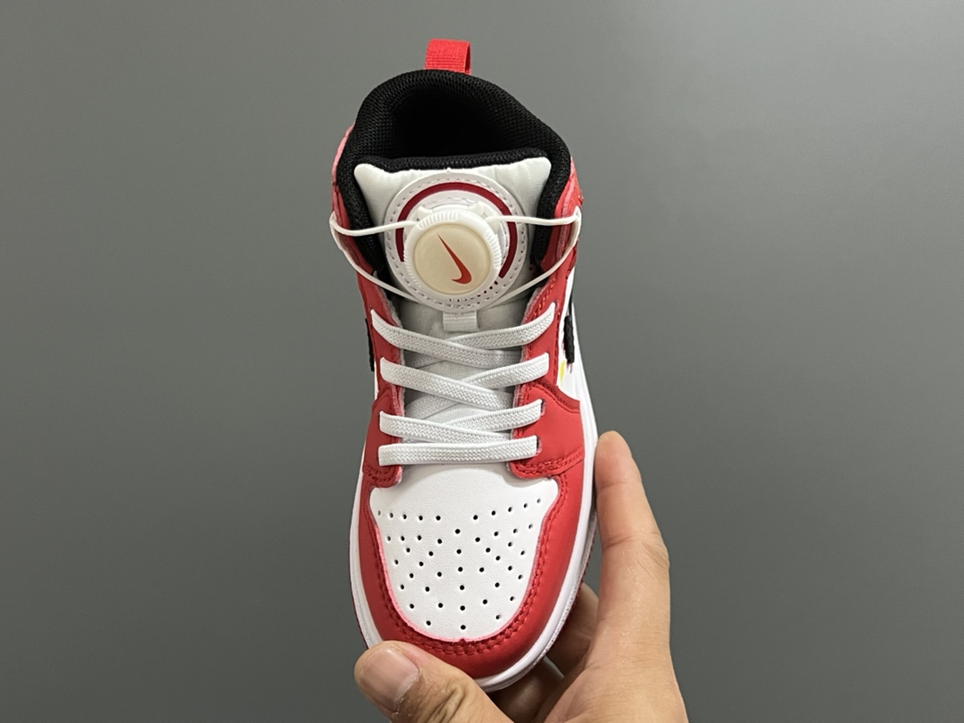 图片[7]-乔一中帮锁扣儿童运动鞋 尺码：22-37.5码 超棒的锁扣系列🔥 经典乔一中帮款式🆕 优质皮料质感超赞👍🏻 耐磨防滑大底，脚感超舒服☁️-选品中心