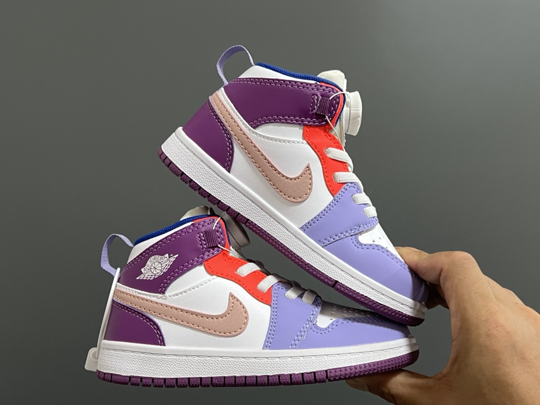 图片[9]-乔一中帮锁扣儿童运动鞋 尺码：22-37.5码 超棒的锁扣系列🔥 经典乔一中帮款式🆕 优质皮料质感超赞👍🏻 耐磨防滑大底，脚感超舒服☁️-选品中心