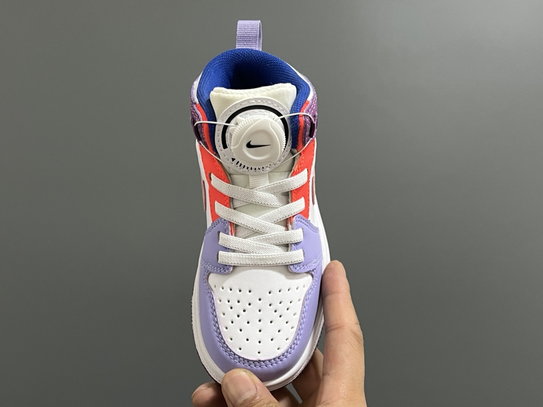 图片[8]-乔一中帮锁扣儿童运动鞋 尺码：22-37.5码 超棒的锁扣系列🔥 经典乔一中帮款式🆕 优质皮料质感超赞👍🏻 耐磨防滑大底，脚感超舒服☁️-选品中心