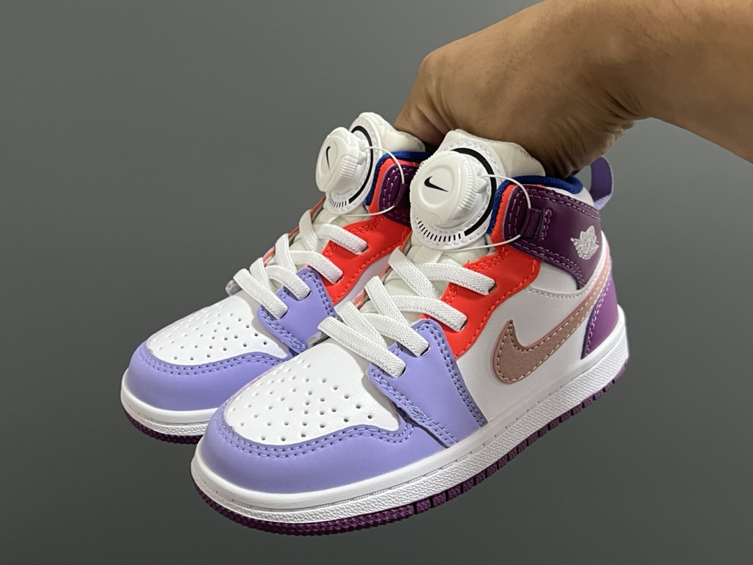 图片[2]-乔一中帮锁扣儿童运动鞋 尺码：22-37.5码 超棒的锁扣系列🔥 经典乔一中帮款式🆕 优质皮料质感超赞👍🏻 耐磨防滑大底，脚感超舒服☁️-选品中心