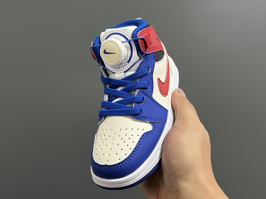 图片[3]-乔一中帮锁扣儿童运动鞋 尺码：22-37.5码 超棒的锁扣系列🔥 经典乔一中帮款式🆕 优质皮料质感超赞👍🏻 耐磨防滑大底，脚感超舒服☁️-选品中心