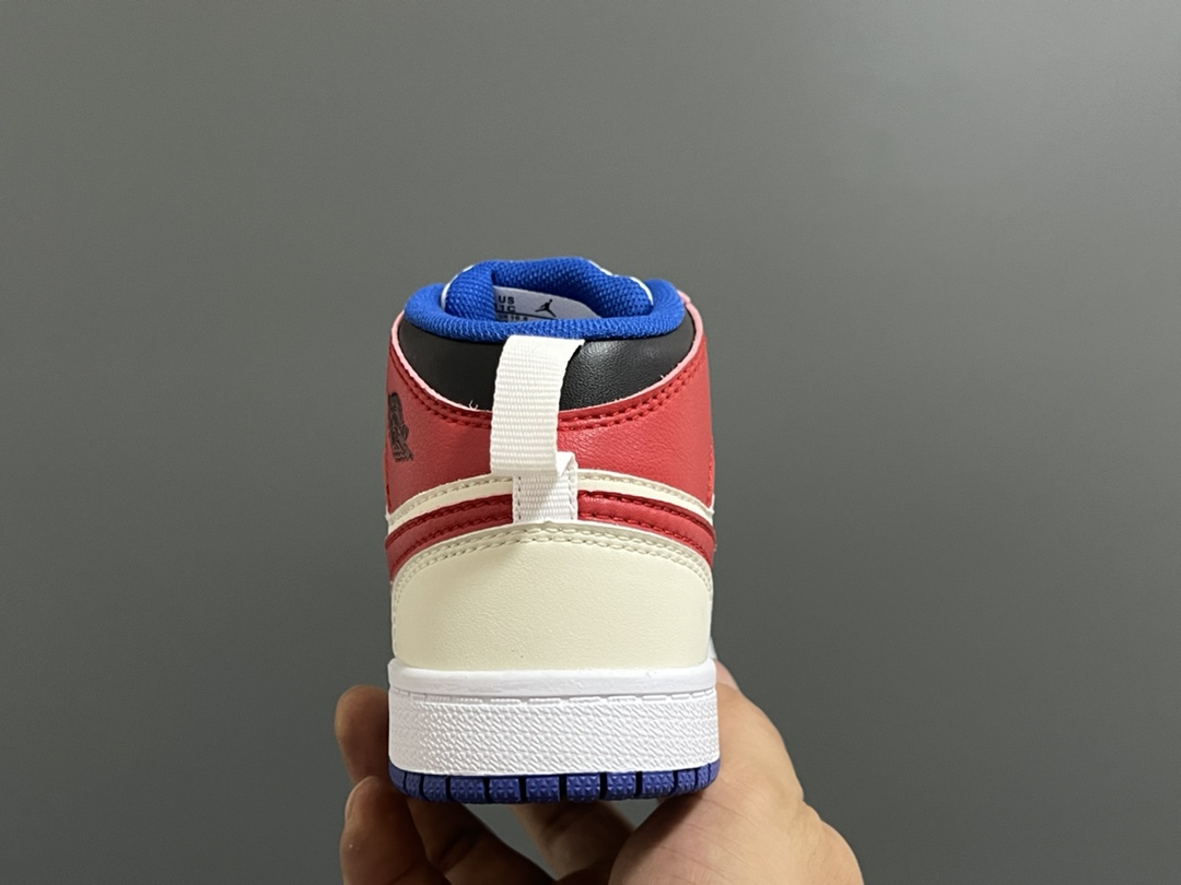 图片[7]-乔一中帮锁扣儿童运动鞋 尺码：22-37.5码 超棒的锁扣系列🔥 经典乔一中帮款式🆕 优质皮料质感超赞👍🏻 耐磨防滑大底，脚感超舒服☁️-选品中心