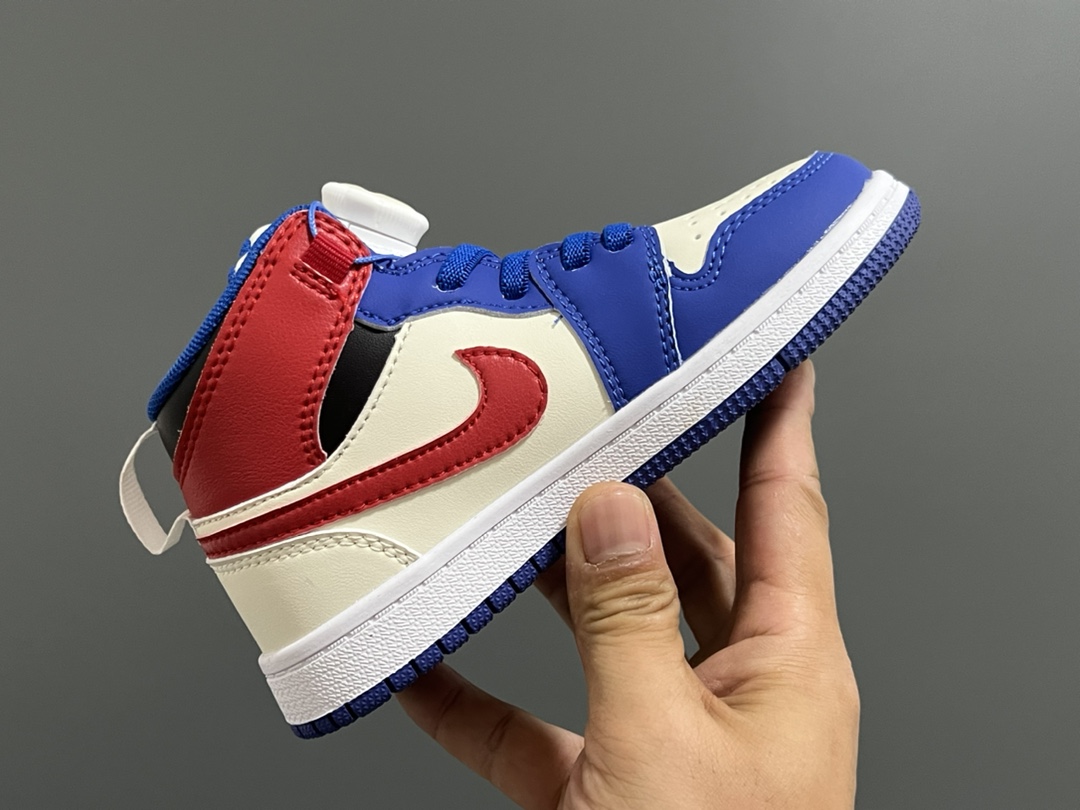 图片[6]-乔一中帮锁扣儿童运动鞋 尺码：22-37.5码 超棒的锁扣系列🔥 经典乔一中帮款式🆕 优质皮料质感超赞👍🏻 耐磨防滑大底，脚感超舒服☁️-选品中心