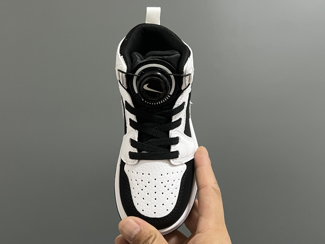 图片[9]-乔一中帮锁扣儿童运动鞋 尺码：22-37.5码 超棒的锁扣系列🔥 经典乔一中帮款式🆕 优质皮料质感超赞👍🏻 耐磨防滑大底，脚感超舒服☁️-选品中心