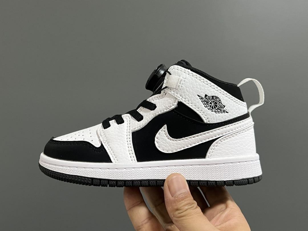 图片[3]-乔一中帮锁扣儿童运动鞋 尺码：22-37.5码 超棒的锁扣系列🔥 经典乔一中帮款式🆕 优质皮料质感超赞👍🏻 耐磨防滑大底，脚感超舒服☁️-选品中心