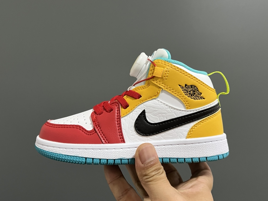 图片[3]-乔一中帮锁扣儿童运动鞋 尺码：22-37.5码 超棒的锁扣系列🔥 经典乔一中帮款式🆕 优质皮料质感超赞👍🏻 耐磨防滑大底，脚感超舒服☁️-选品中心