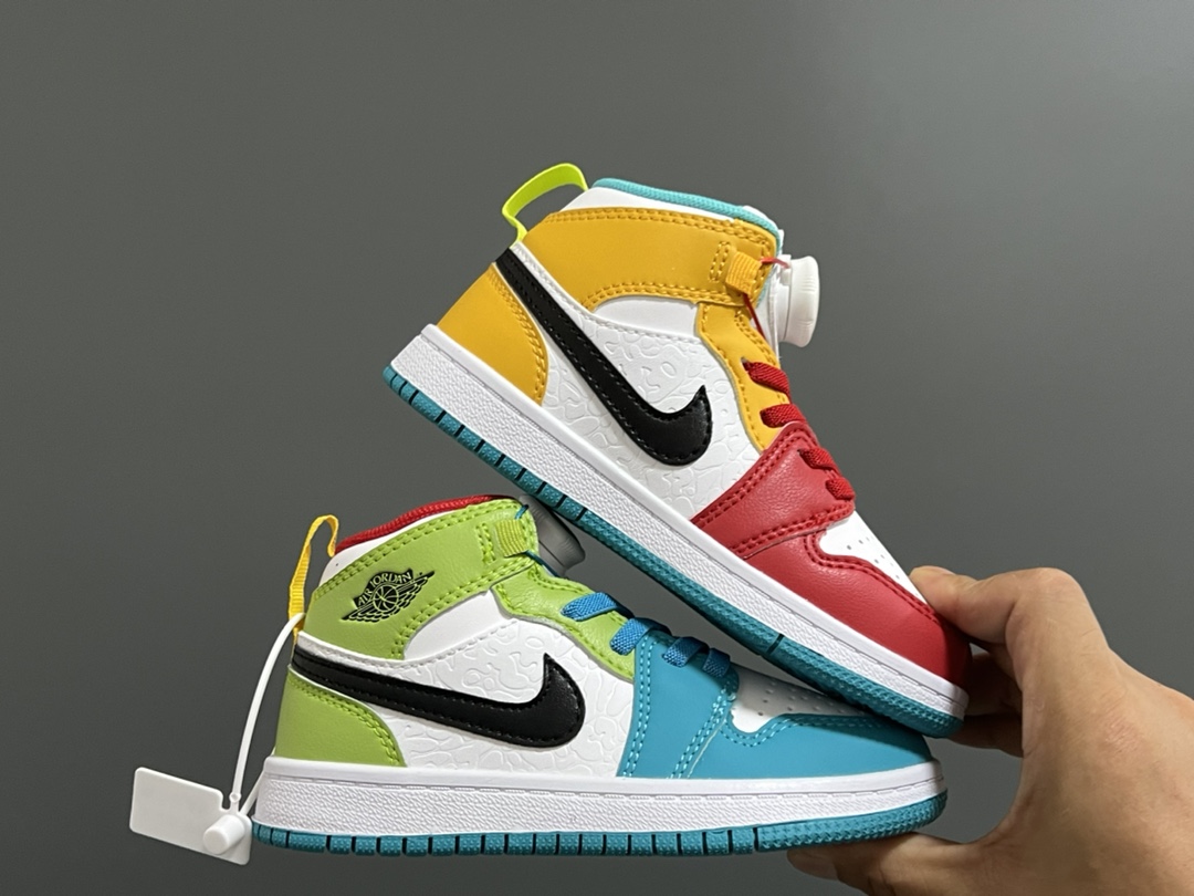 图片[4]-乔一中帮锁扣儿童运动鞋 尺码：22-37.5码 超棒的锁扣系列🔥 经典乔一中帮款式🆕 优质皮料质感超赞👍🏻 耐磨防滑大底，脚感超舒服☁️-选品中心