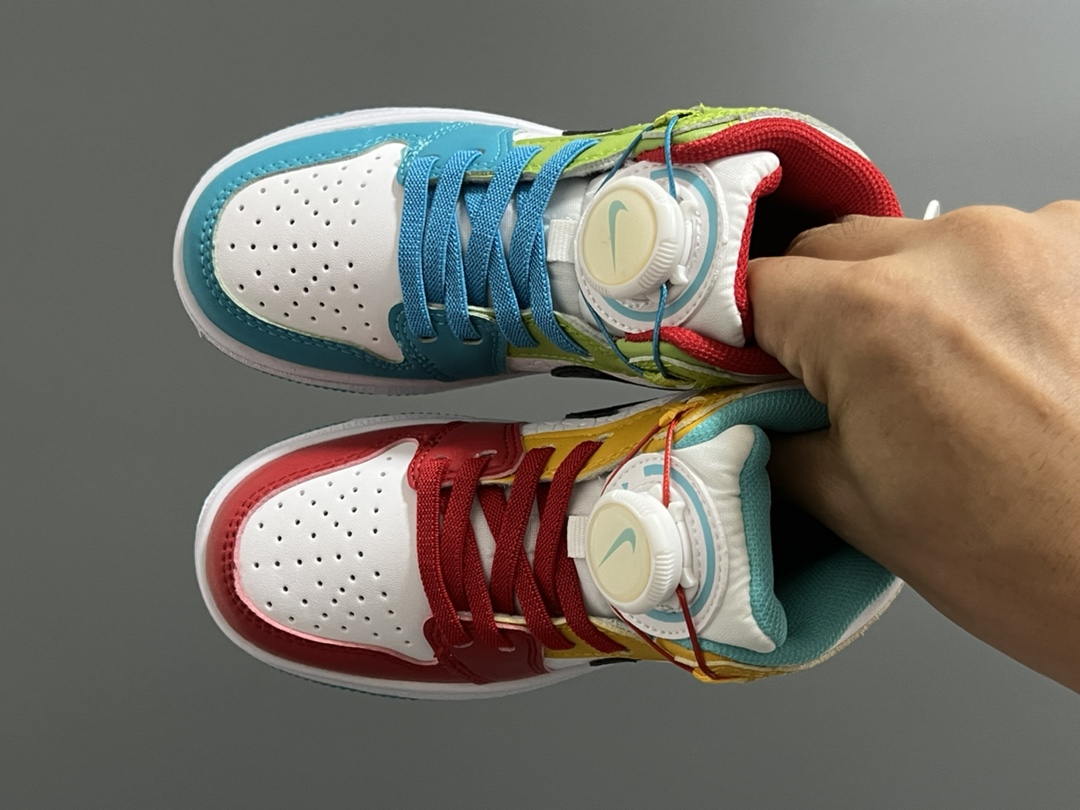 乔一中帮锁扣儿童运动鞋 尺码：22-37.5码 超棒的锁扣系列🔥 经典乔一中帮款式🆕 优质皮料质感超赞👍🏻 耐磨防滑大底，脚感超舒服☁️-选品中心