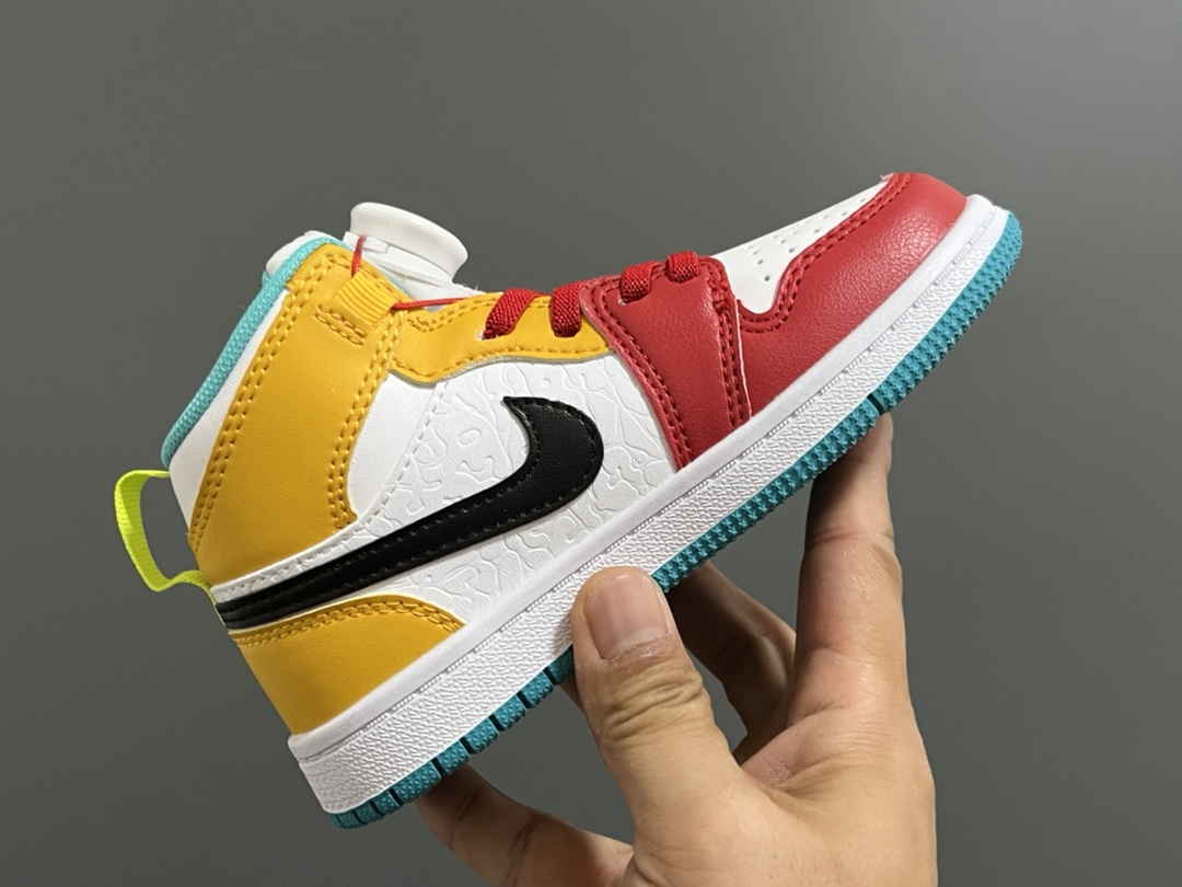 图片[9]-乔一中帮锁扣儿童运动鞋 尺码：22-37.5码 超棒的锁扣系列🔥 经典乔一中帮款式🆕 优质皮料质感超赞👍🏻 耐磨防滑大底，脚感超舒服☁️-选品中心