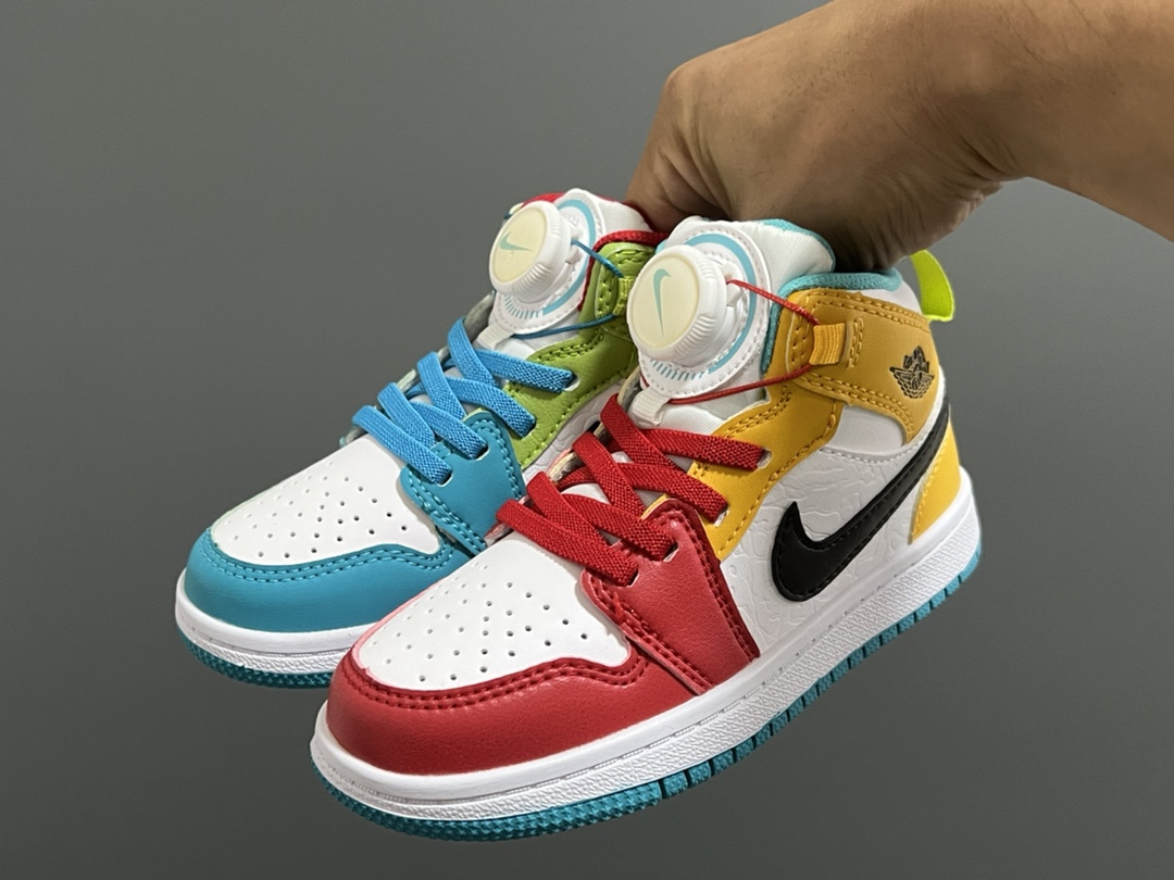 图片[2]-乔一中帮锁扣儿童运动鞋 尺码：22-37.5码 超棒的锁扣系列🔥 经典乔一中帮款式🆕 优质皮料质感超赞👍🏻 耐磨防滑大底，脚感超舒服☁️-选品中心