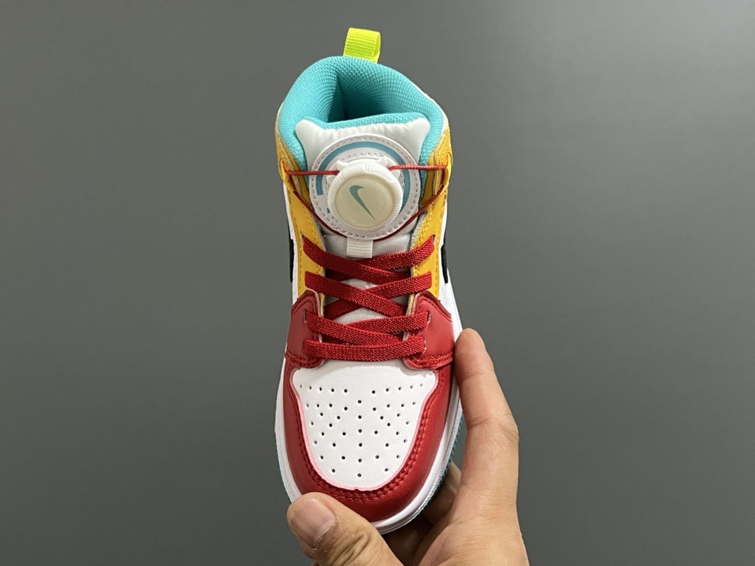 图片[5]-乔一中帮锁扣儿童运动鞋 尺码：22-37.5码 超棒的锁扣系列🔥 经典乔一中帮款式🆕 优质皮料质感超赞👍🏻 耐磨防滑大底，脚感超舒服☁️-选品中心