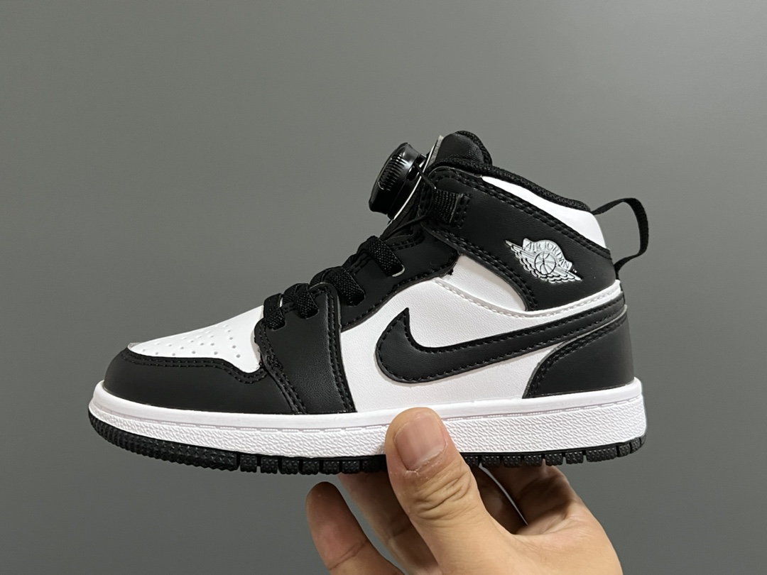 图片[4]-乔一中帮锁扣儿童运动鞋 尺码：22-37.5码 超棒的锁扣系列🔥 经典乔一中帮款式🆕 优质皮料质感超赞👍🏻 耐磨防滑大底，脚感超舒服☁️-选品中心