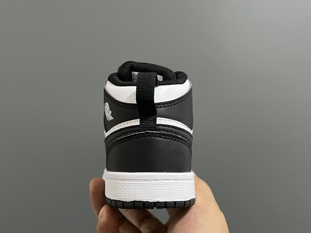 图片[7]-乔一中帮锁扣儿童运动鞋 尺码：22-37.5码 超棒的锁扣系列🔥 经典乔一中帮款式🆕 优质皮料质感超赞👍🏻 耐磨防滑大底，脚感超舒服☁️-选品中心