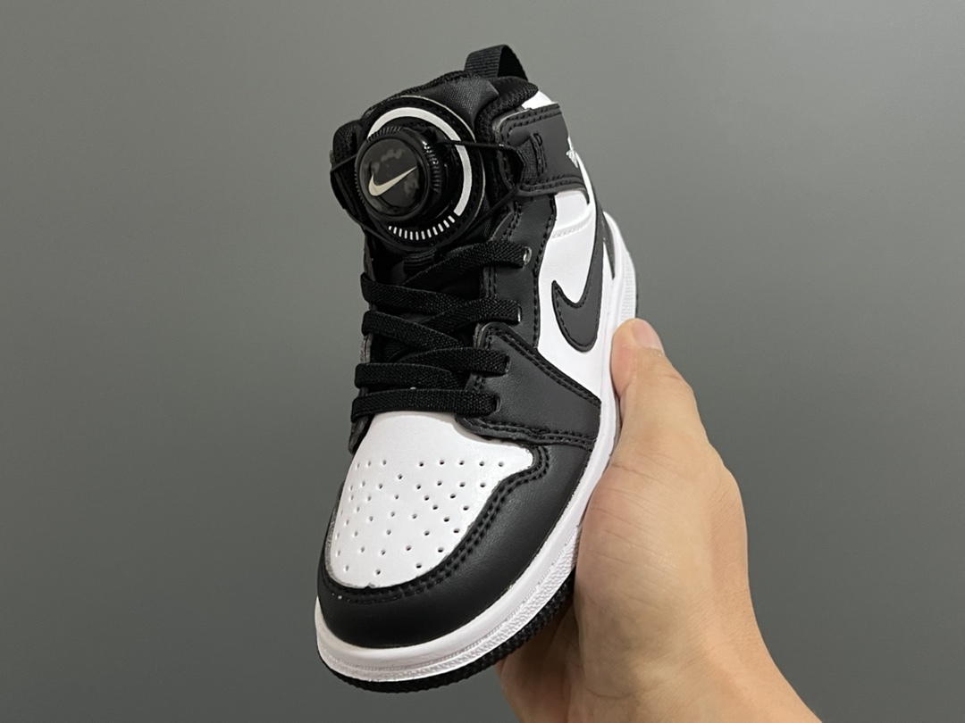 图片[3]-乔一中帮锁扣儿童运动鞋 尺码：22-37.5码 超棒的锁扣系列🔥 经典乔一中帮款式🆕 优质皮料质感超赞👍🏻 耐磨防滑大底，脚感超舒服☁️-选品中心