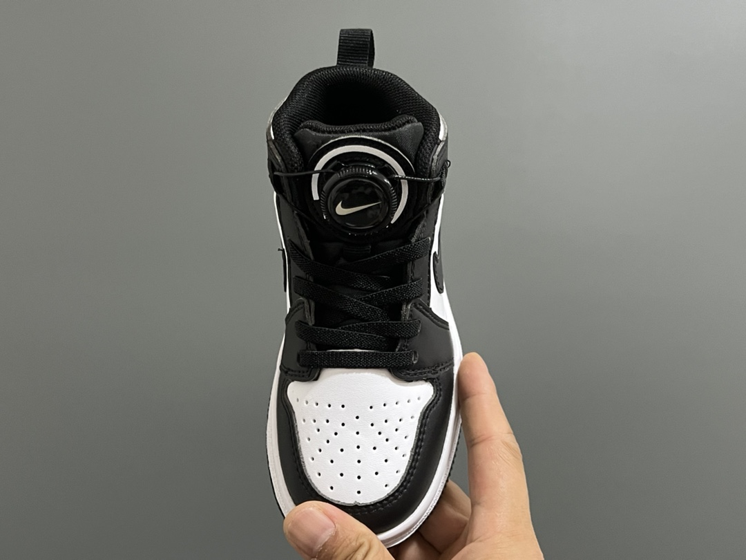 图片[8]-乔一中帮锁扣儿童运动鞋 尺码：22-37.5码 超棒的锁扣系列🔥 经典乔一中帮款式🆕 优质皮料质感超赞👍🏻 耐磨防滑大底，脚感超舒服☁️-选品中心