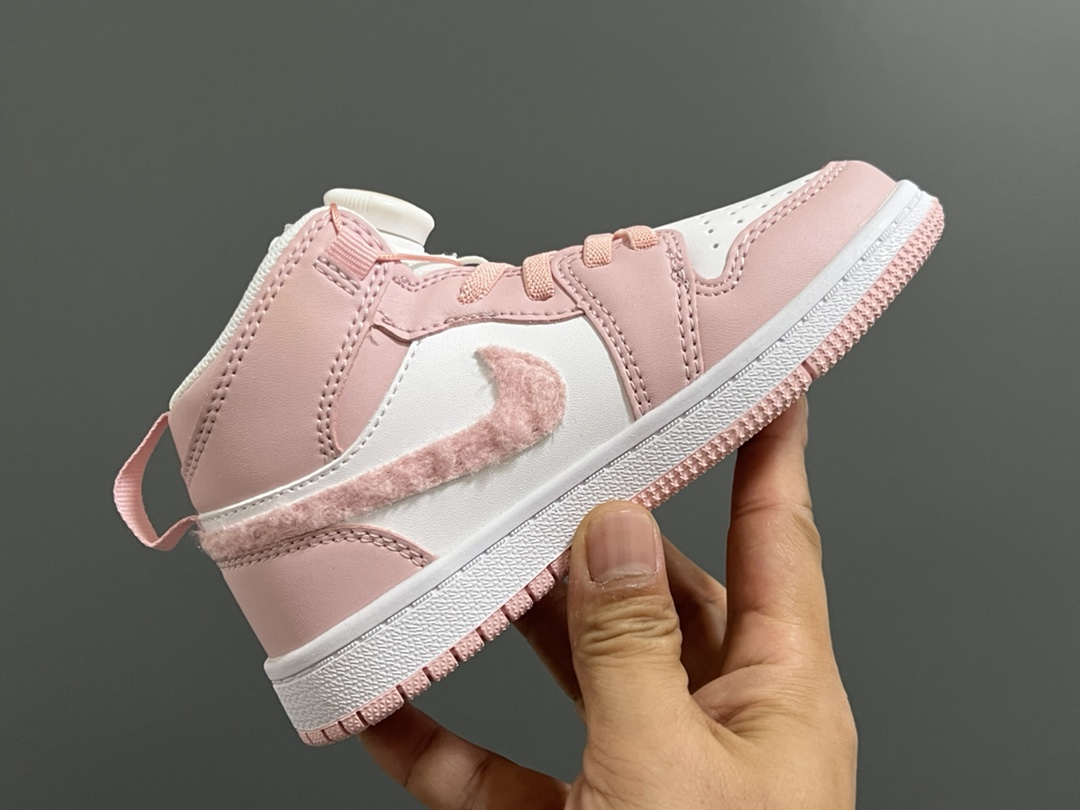 图片[6]-乔一中帮锁扣儿童运动鞋 尺码：22-37.5码 超棒的锁扣系列🔥 经典乔一中帮款式🆕 优质皮料质感超赞👍🏻 耐磨防滑大底，脚感超舒服☁️-选品中心