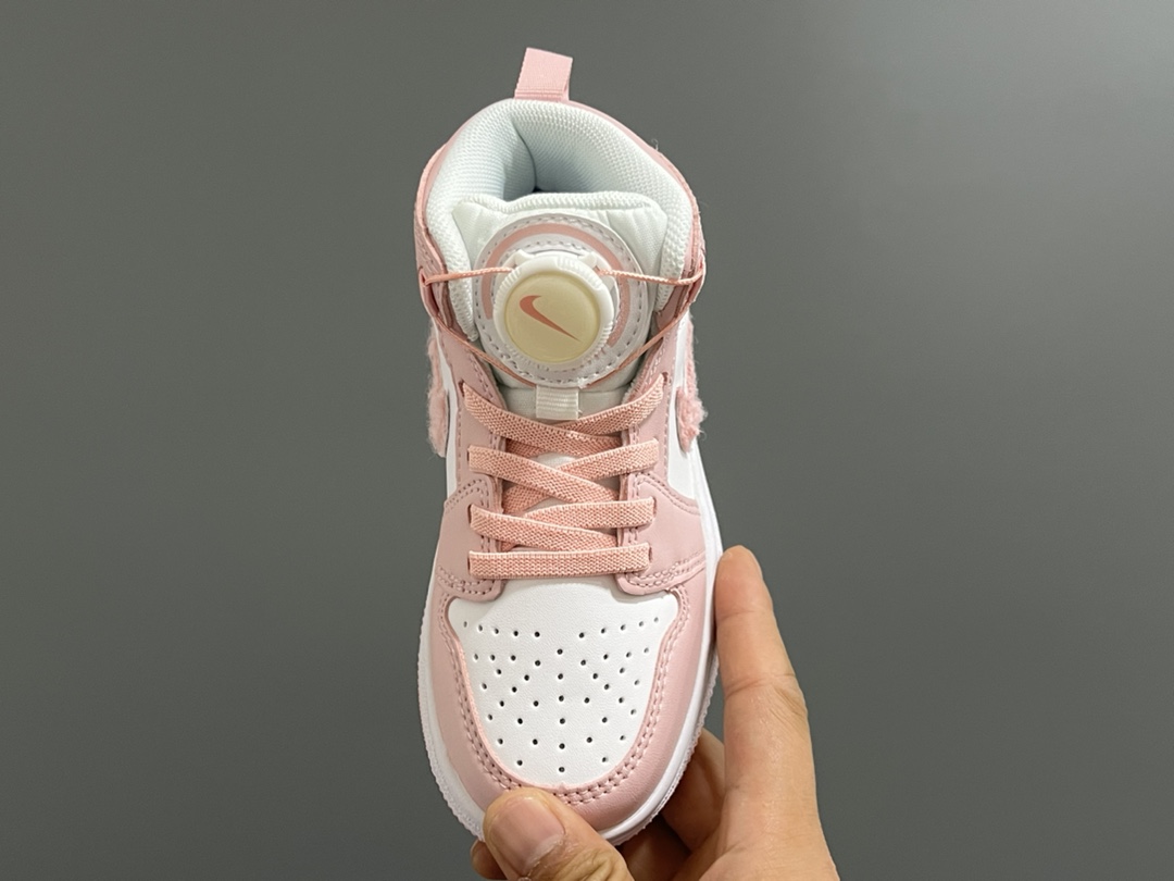 图片[8]-乔一中帮锁扣儿童运动鞋 尺码：22-37.5码 超棒的锁扣系列🔥 经典乔一中帮款式🆕 优质皮料质感超赞👍🏻 耐磨防滑大底，脚感超舒服☁️-选品中心