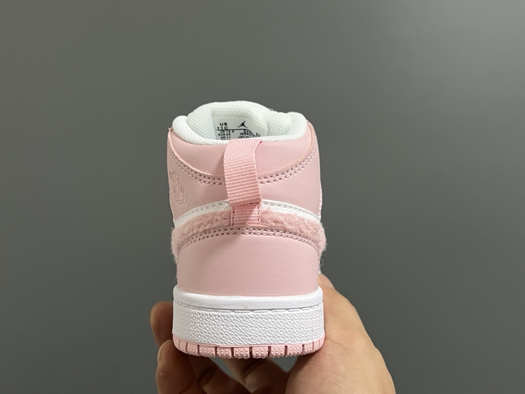 图片[7]-乔一中帮锁扣儿童运动鞋 尺码：22-37.5码 超棒的锁扣系列🔥 经典乔一中帮款式🆕 优质皮料质感超赞👍🏻 耐磨防滑大底，脚感超舒服☁️-选品中心